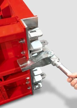 closing tool for concrete moulds